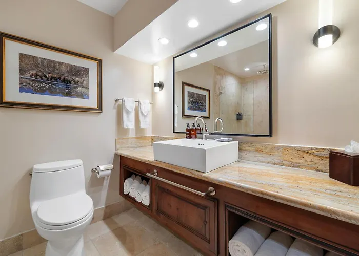 The At Hole Hotel 4*