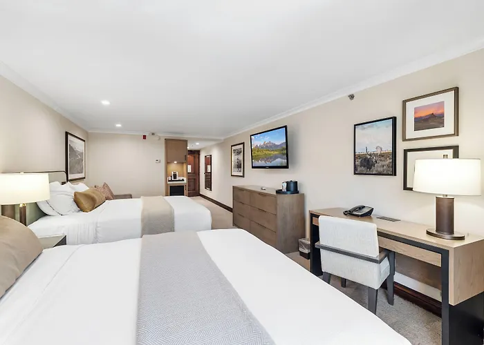 The At Hole Hotel 4*